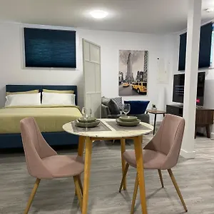  Apartment Cozy Modern Studio With Free Parking Onsite