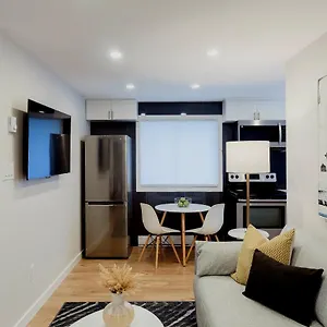  Apartment Modern, Luxurious Near Downtown